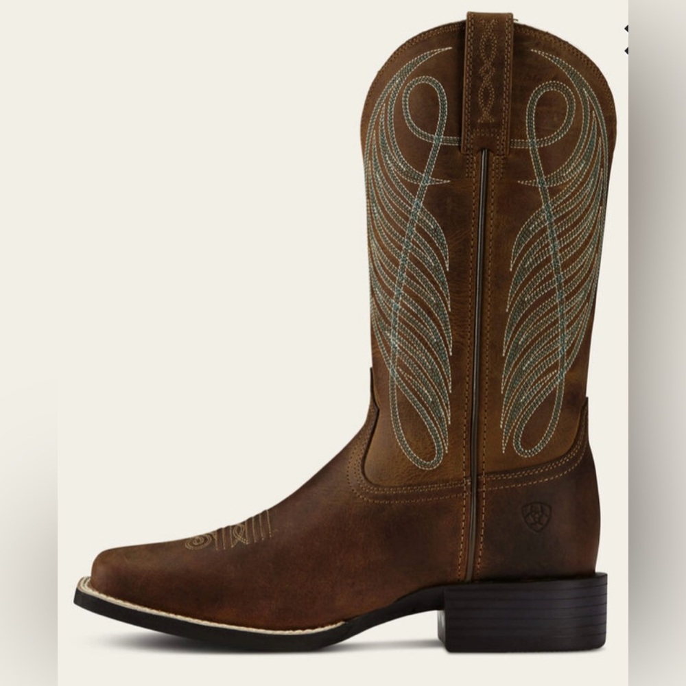 Ariat Women’s Round Up Brown Wide Square Toe Western Boot-10018528-6.0B NWT
